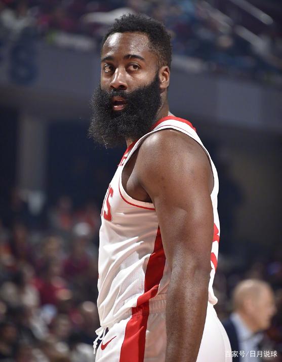 106球超越内马尔，莱万独占巴萨队史射手榜第18位