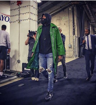 随着2026美加墨世界杯分组结束，世界杯揭幕战对阵球队出炉