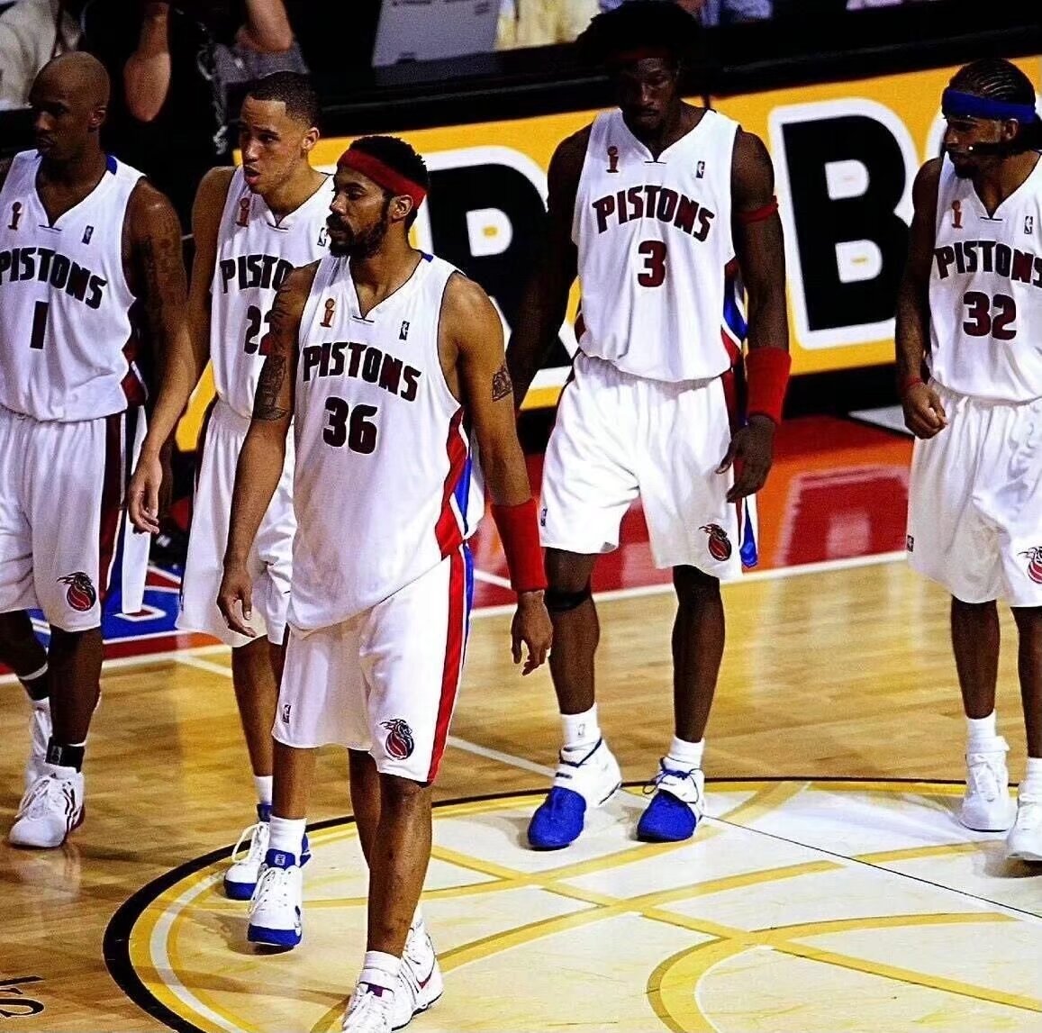 韩K联半场：白栋圭疑似手球未判点，富川FC暂0-0水原FC