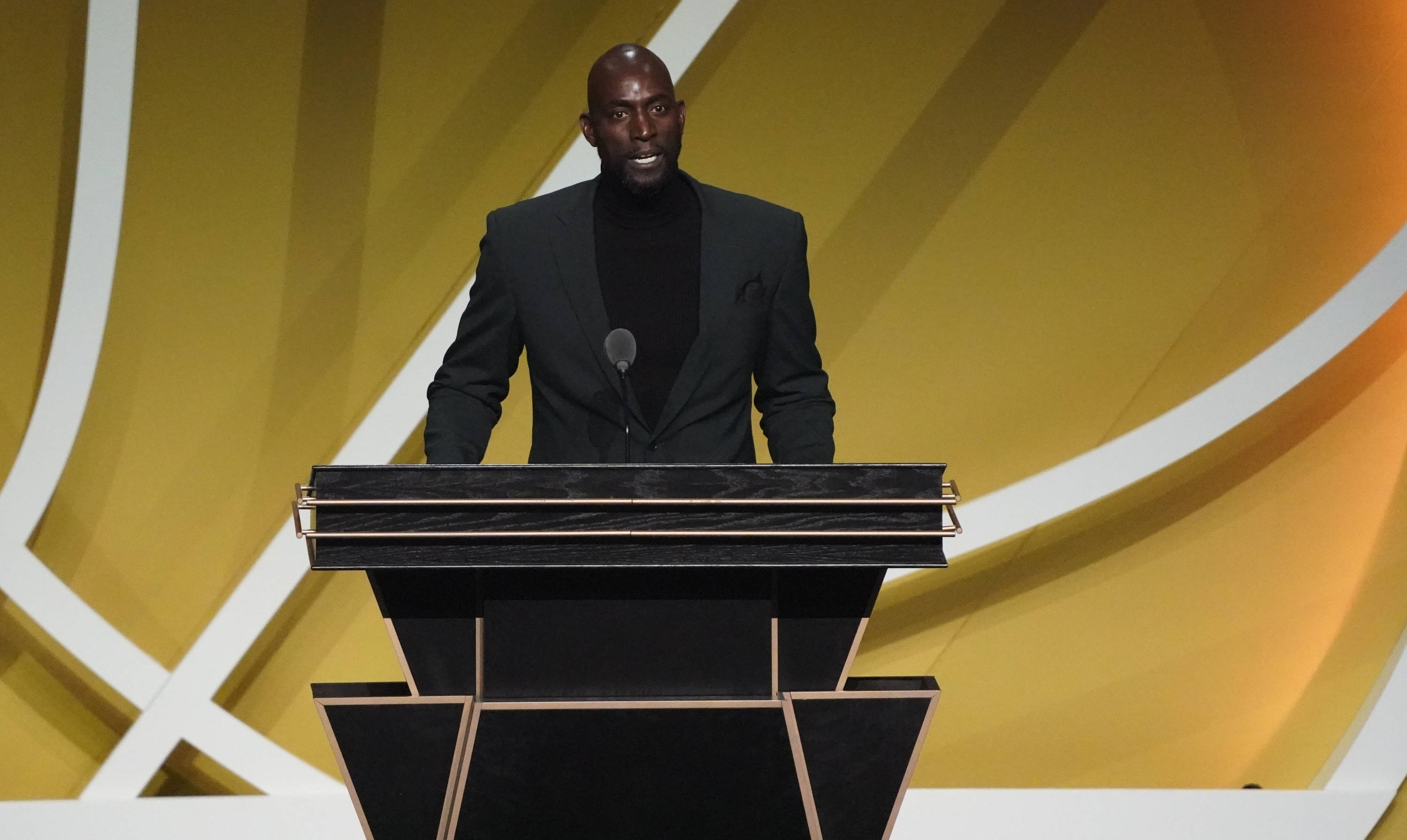 半场战报：汉堡0-1云达不莱梅，斯特奇破门