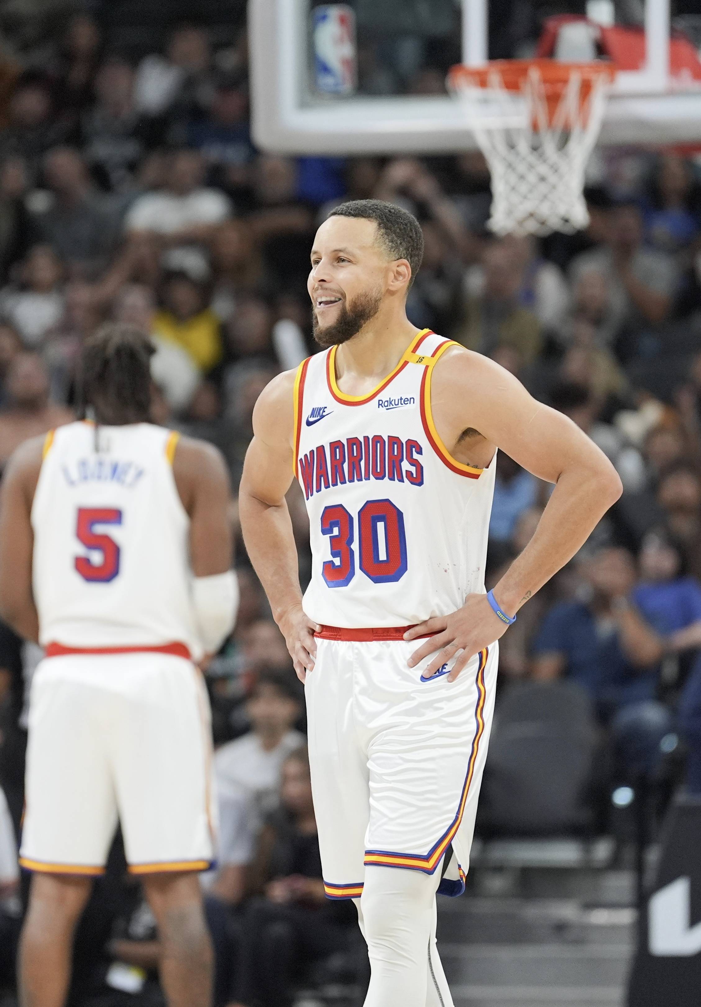 记者：邵佳一将现场观战西海岸vs亚泰，不会参与临场指挥工作