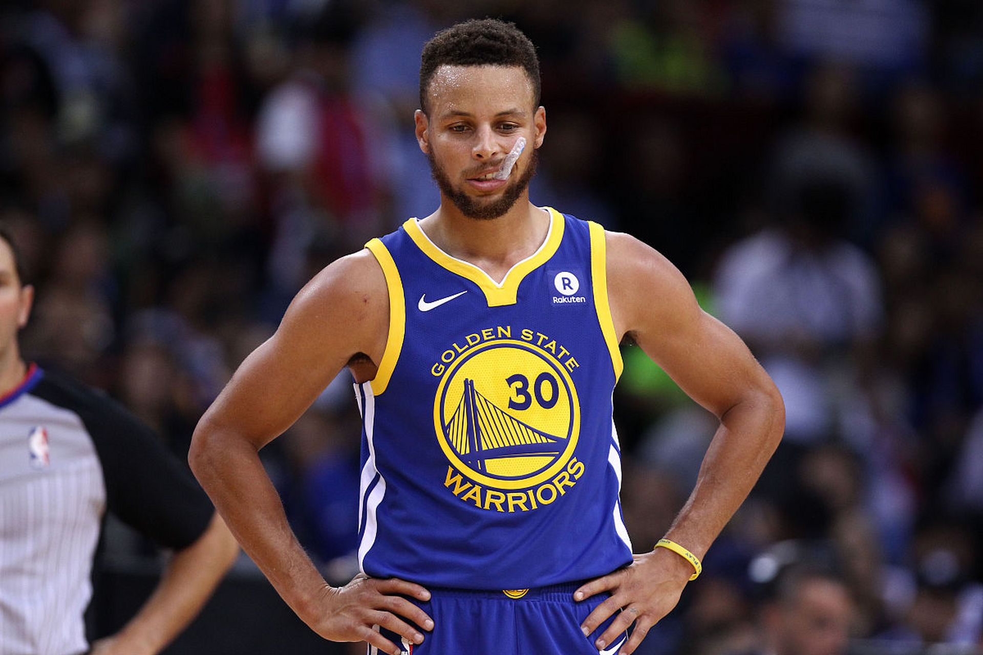 曼城大胜桑德兰，积分榜差距缩小