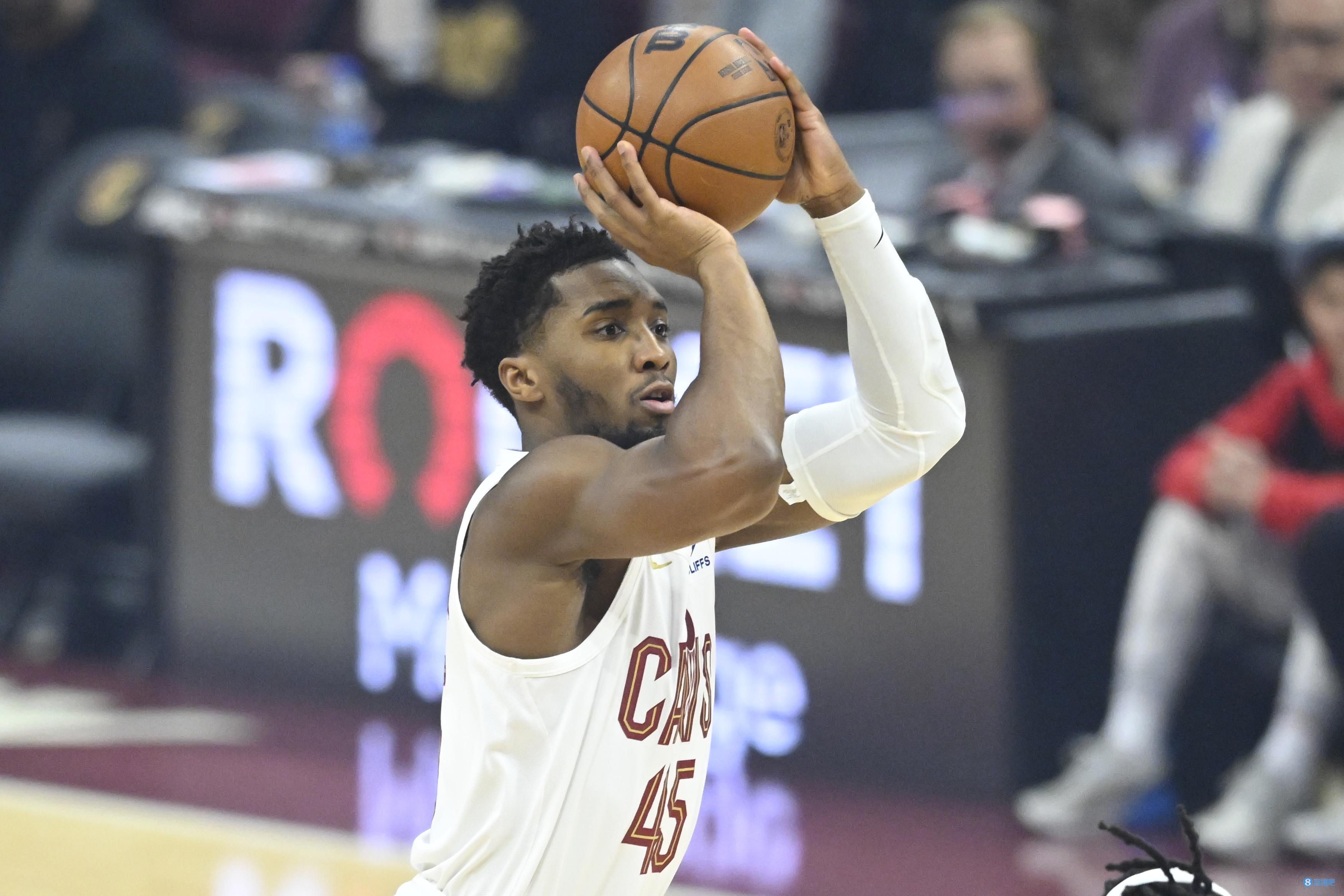 斯基拉：桑托斯正在努力推进内马尔续约，俱乐部有信心留下他