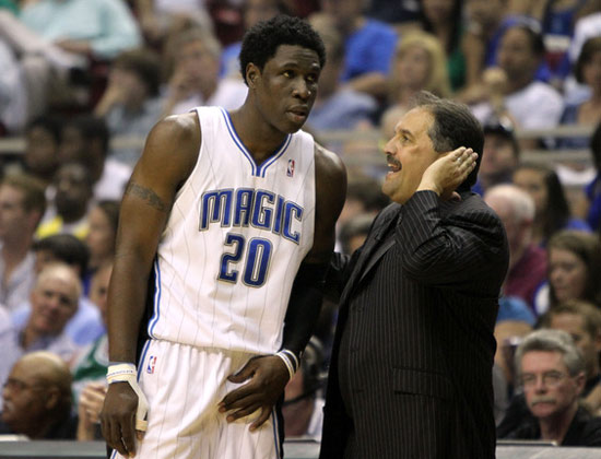 赌场员工福利计划包括心理健康支持