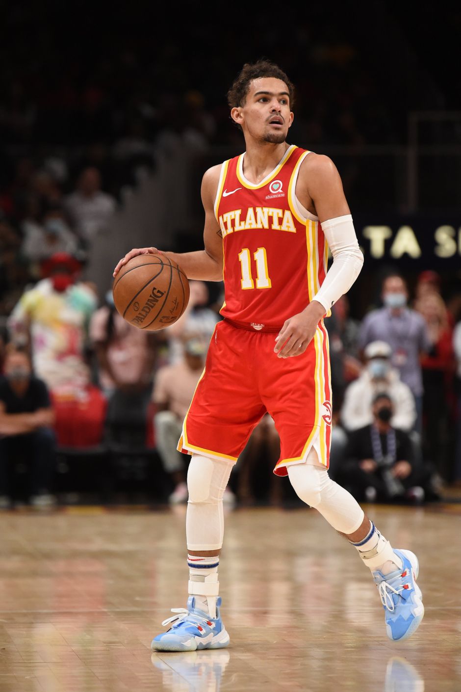 挑事？每日邮报称安东尼比赛中头槌犯规，逃过一张红牌