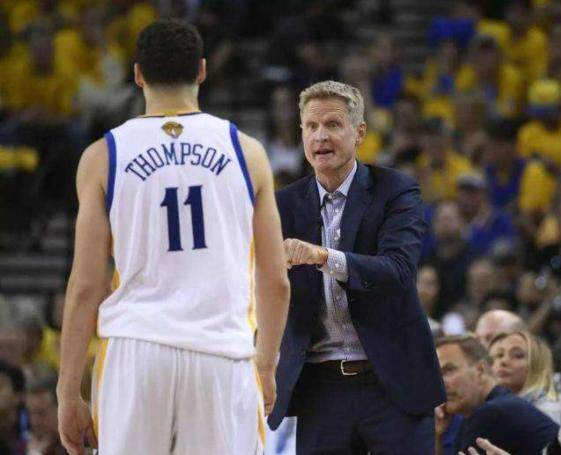 圣保利主帅调侃凯恩：去年他踢我们那脚射门，球现在还在飞吧